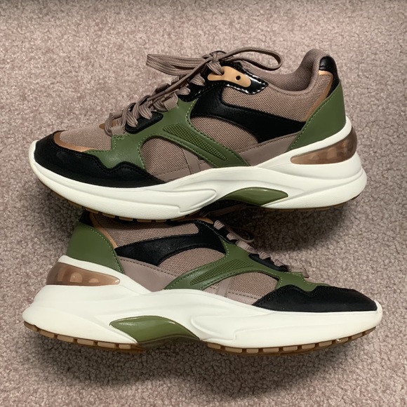 ALDO | Createv2 Dad Sneaker with Jogger sole - Size 7.5 - Picture 2 of 7